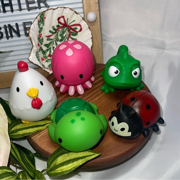 Munchkin Other - Lot Pool Squirt Toys Bath Toy Squirt Sprayer Squeeze Water Spray Toy Munchkin